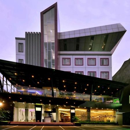 Oak Tree Urban Hotel Jakarta Buitenkant foto